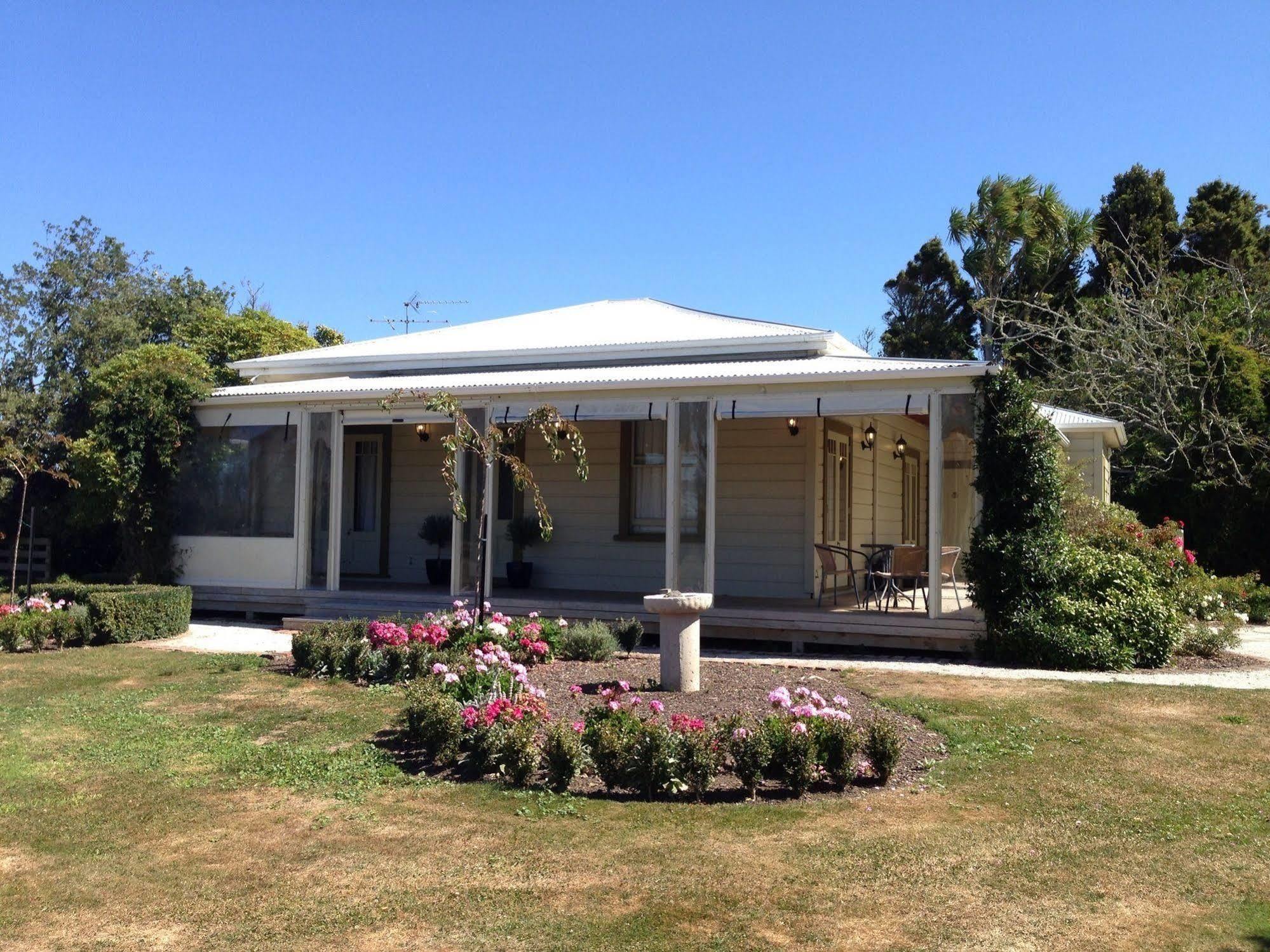 Tairoa Lodge & Cottage Hawera Εξωτερικό φωτογραφία